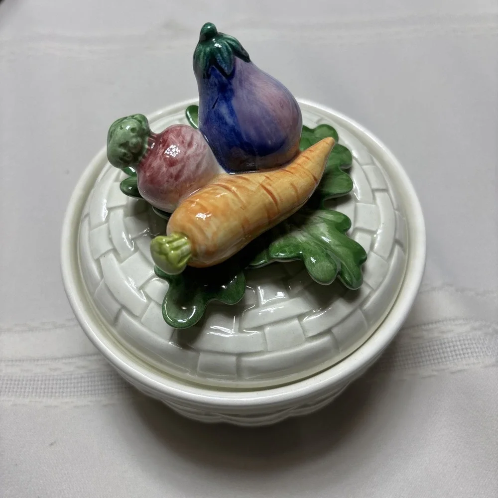 FITZ & FLOYD Kitchen Harvest Butter Tub Covered Dish Bowl Lid Rare FF Vegetables